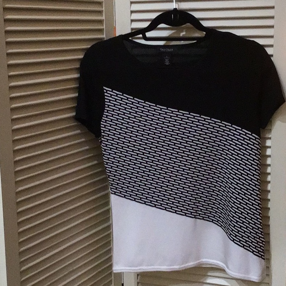 Knit top.